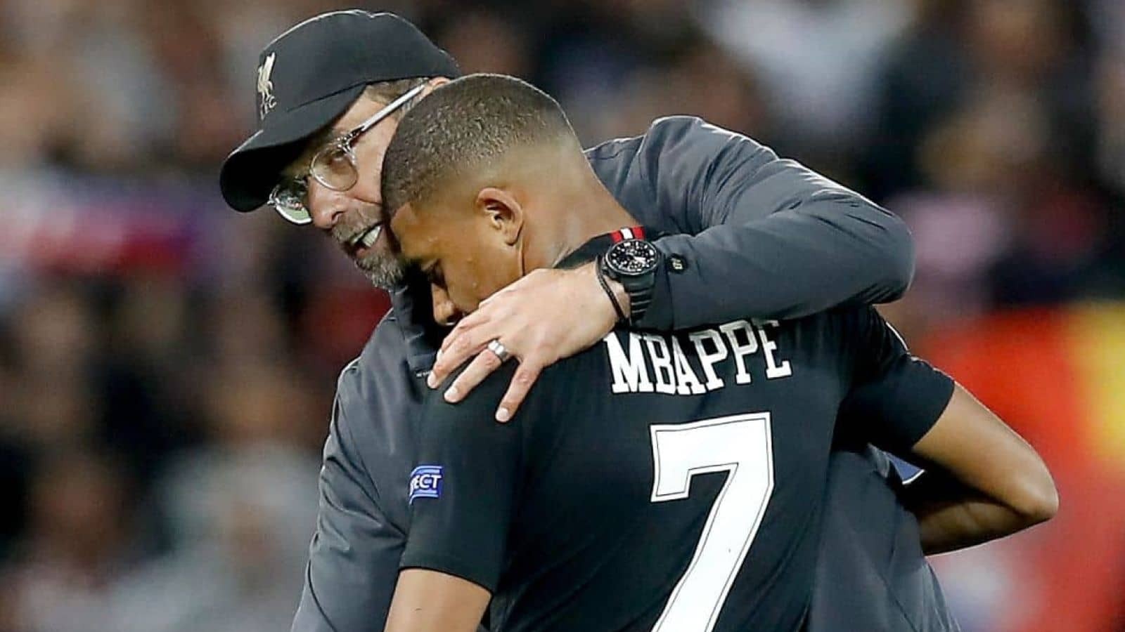 kylian-mbappe-hugs-jurgen-klopp-in-champions-league-1704150556.jpg