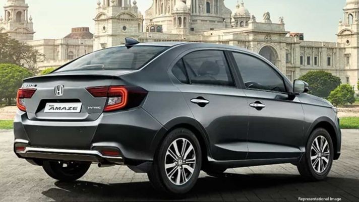 Tin xe trưa 2/1: Giảm sốc 130 triệu đồng, ‘kẻ hạ bệ Mitsubishi Xpander’ giá rẻ như Hyundai Grand i10 ảnh 3