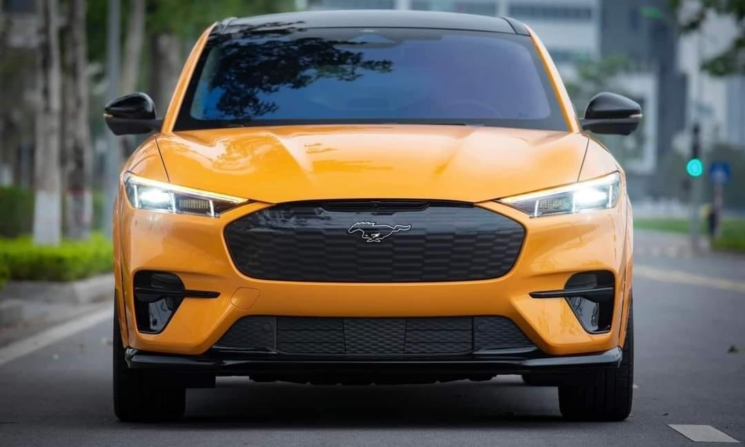 ford-mustang-mach-e-gt-520231225-1704446159.jpg
