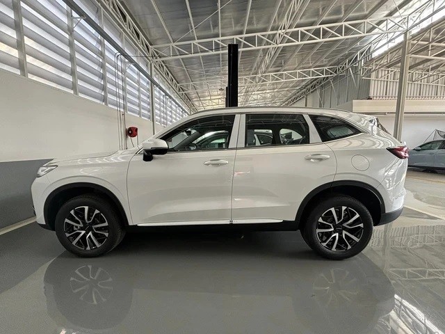 Mazda CX-5 và Honda CR-V dễ ‘ra rìa’ vì SUV hybrid cỡ C thiết kế cực đẹp, giá rẻ sắp về Việt Nam ảnh 4