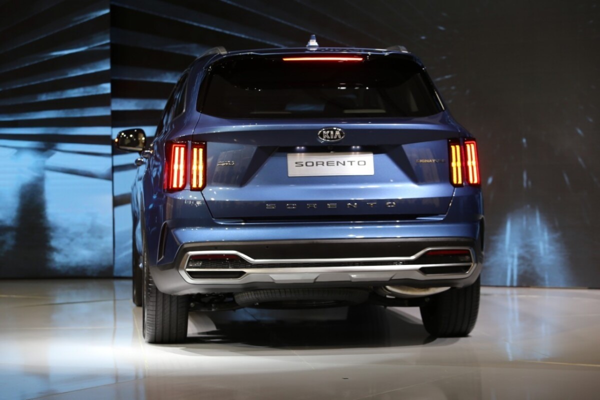 kia-sorento-6-6347-1600069176-62-1704509128.jpg