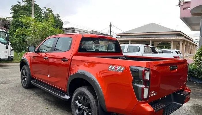 Tin xe 9/1: Giảm 170 triệu đồng, đối thủ của Toyota Fortuner rẻ hơn Everest và Santa Fe 200 triệu ảnh 4