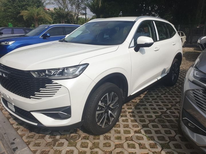 ‘Kẻ ngáng đường Mazda CX-5’ cập bến Việt Nam: Động cơ hybrid, giá rẻ hơn Honda CR-V 310 triệu đồng ảnh 2