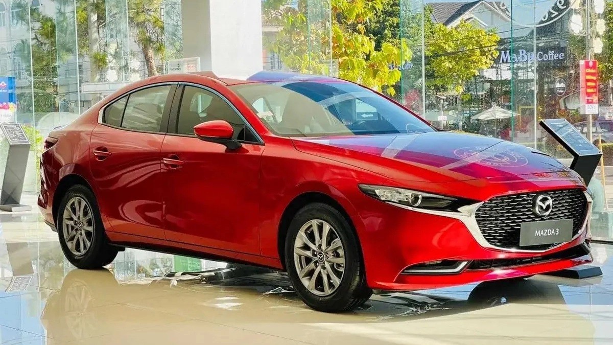 Mazda3 bất ngờ thêm phiên bản mới tại Việt Nam: Giá bán cực hấp dẫn, trang bị xịn bậc nhất phân khúc ảnh 1