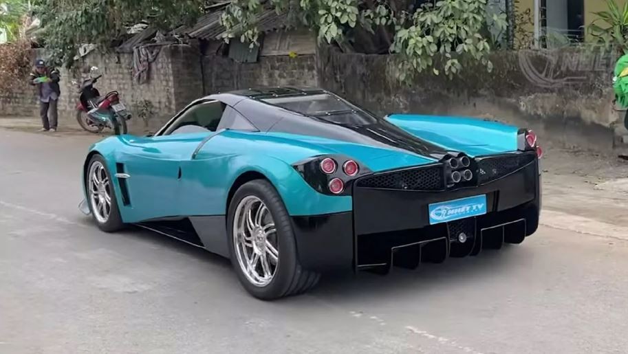 pagani-huayra-4-1705296160.JPG