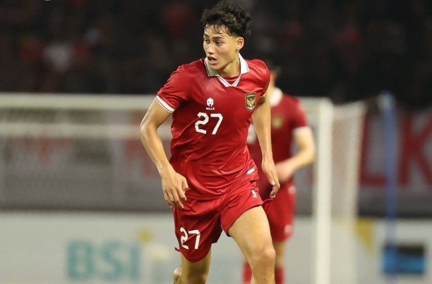 debut-gila-rafael-struick-bersama-timnas-indonesia-langsung-disamakan-dengan-elkan-baggott-runesraqln-1686792907-083837-1686971874-102333-1705568409.jpg