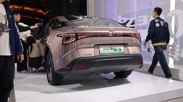 toyota-bz3-2-1706687102.jpg