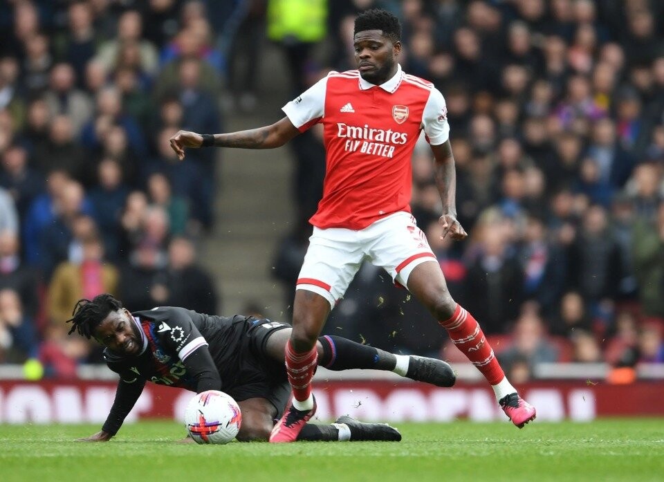 fan-arsenal-lo-au-tinh-trang-suc-khoe-thomas-partey-174114jpg-1707186248.jpg