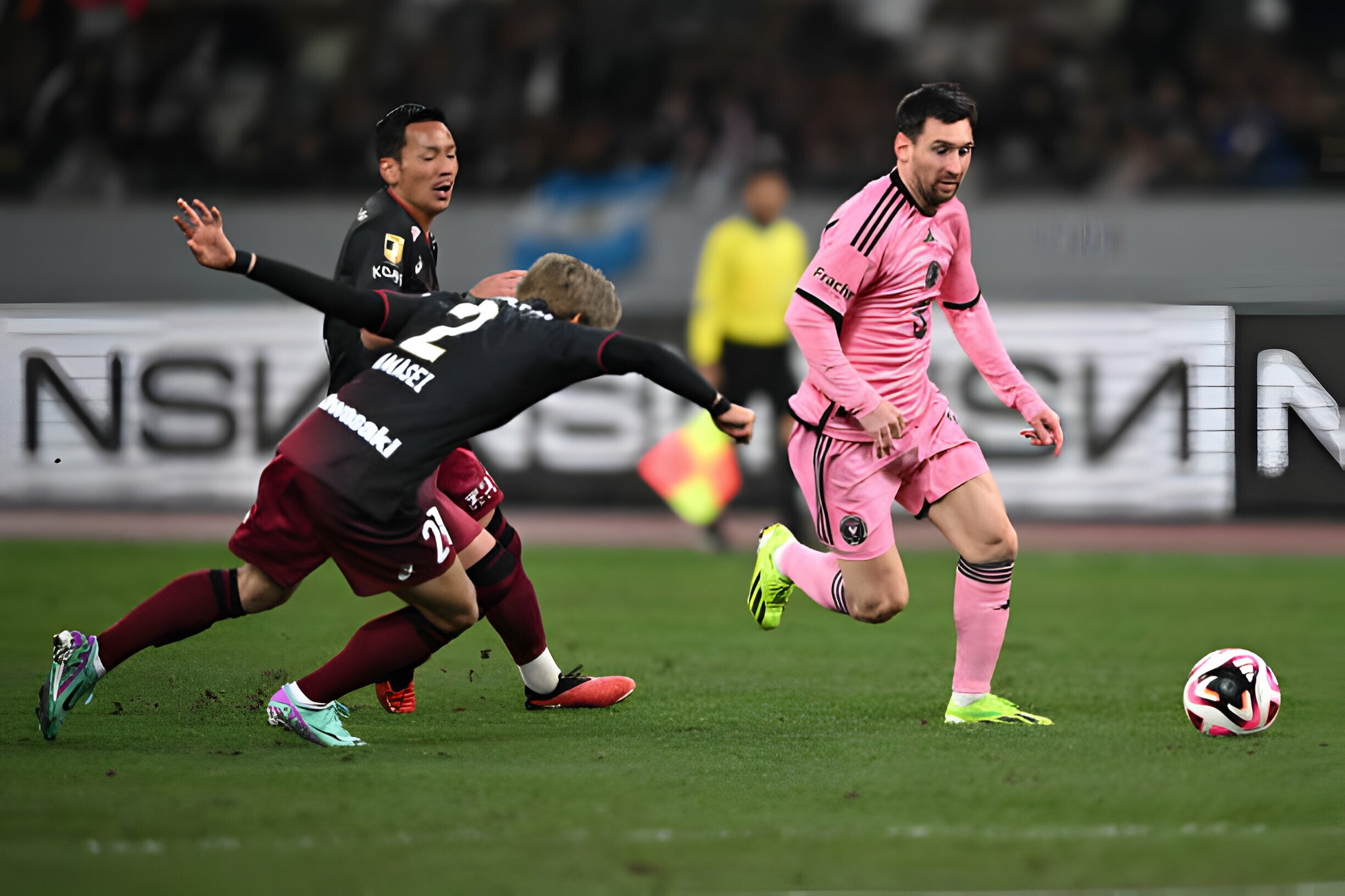 inter-miami-vs-vissel-kobe-messi-1-1707310604.jpg