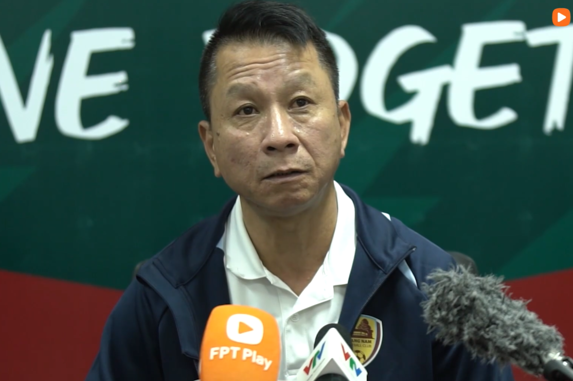 tien-dao-dinh-bac-bao-tin-khong-vui-toi-hlv-troussier-1708221252.png