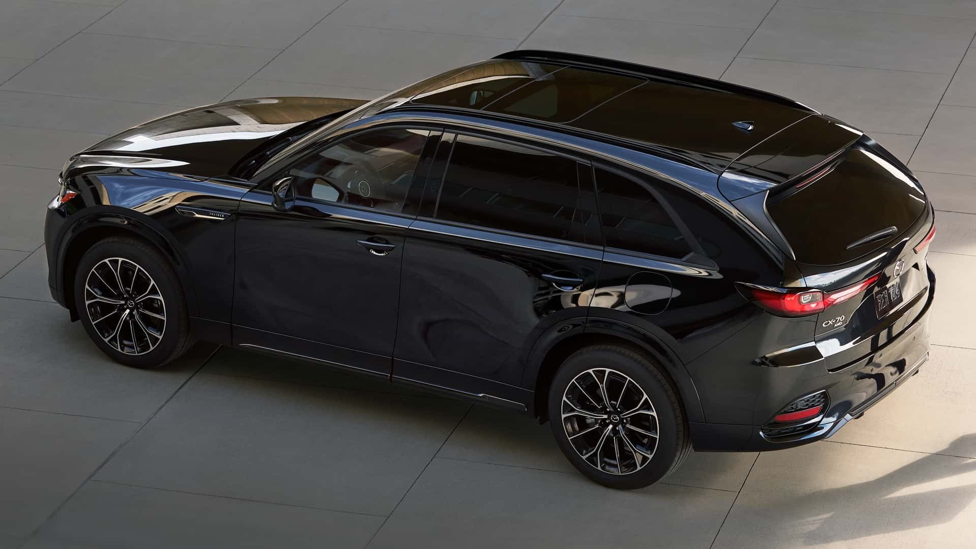 2025-mazda-cx-70-exterior-rear-q-1-1708940676.jpg