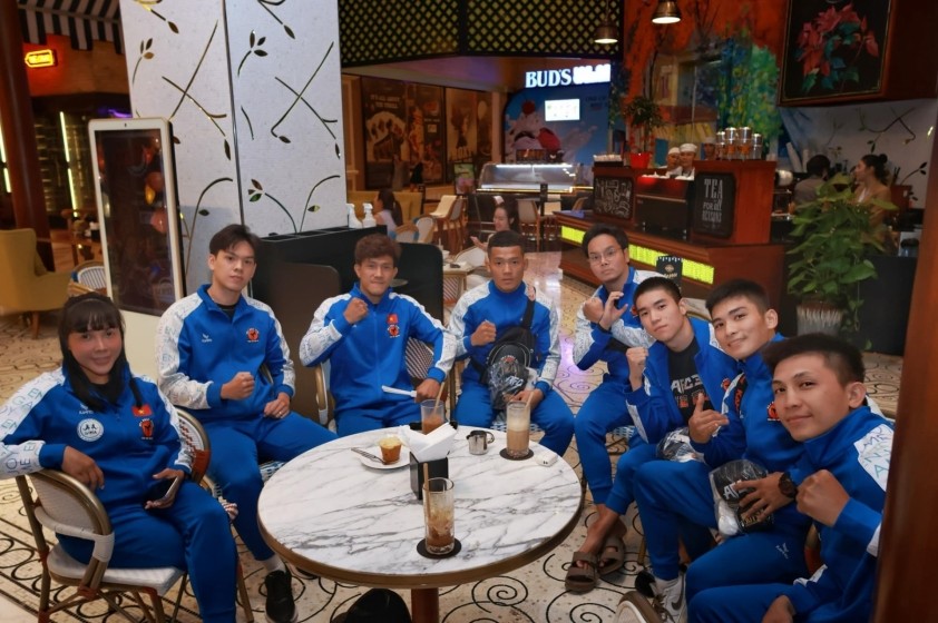 hoc-tro-cua-nguyen-tran-duy-nhat-khuay-dao-su-kien-mma-afc-30-411405-1708955128.jpg