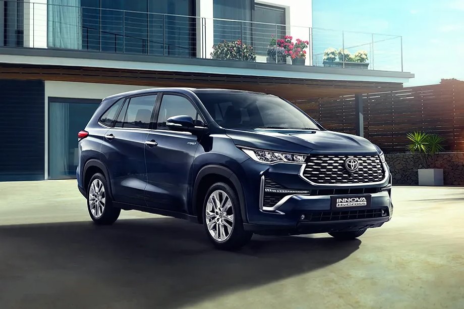 Khách hàng ùn ùn mua Toyota Innova Hycross với giá chỉ từ 559 triệu đồng, rẻ như Mitsubishi Xpander ảnh 3