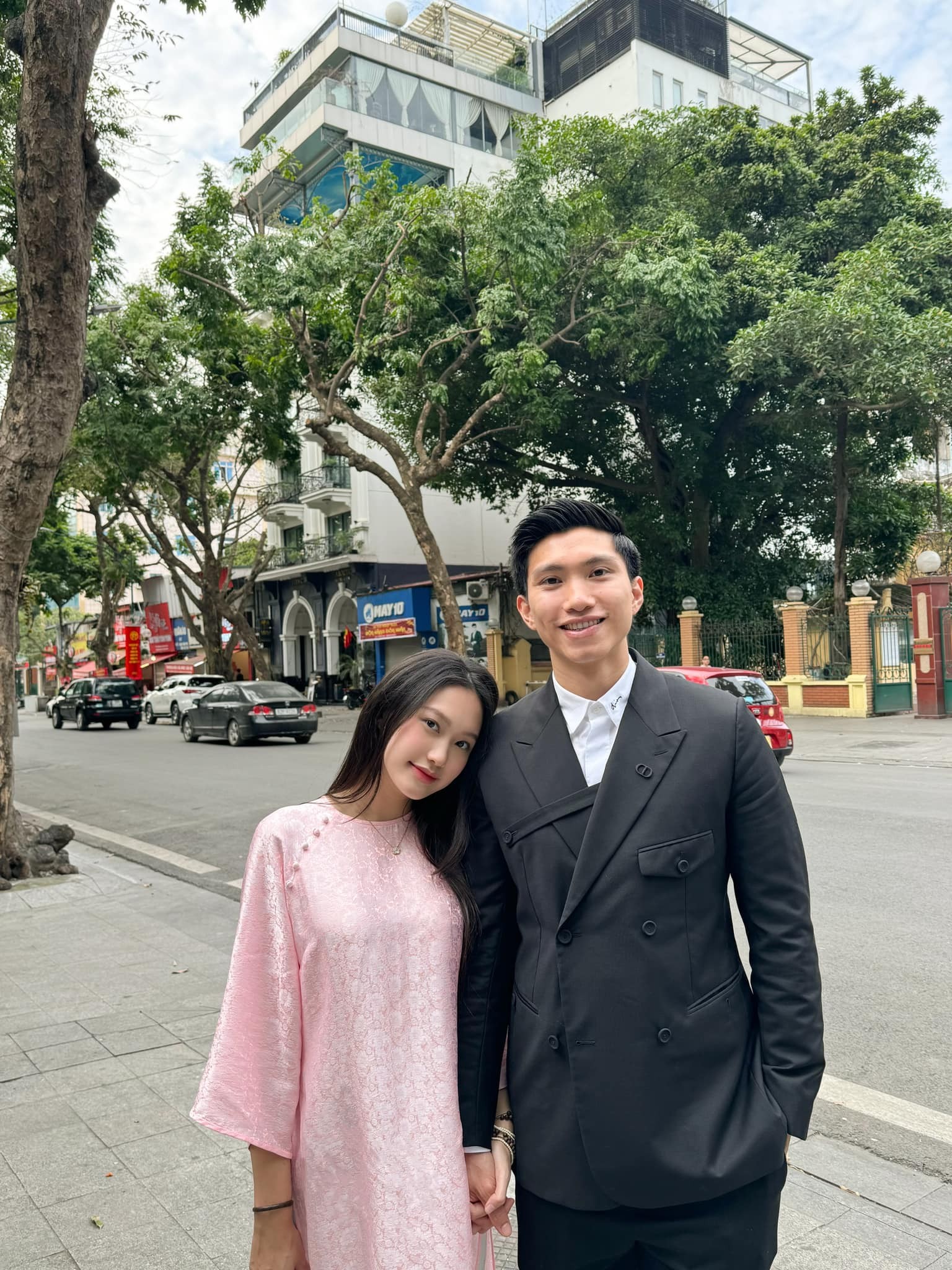 Hải My luôn đồng hành cùng Văn Hậu 