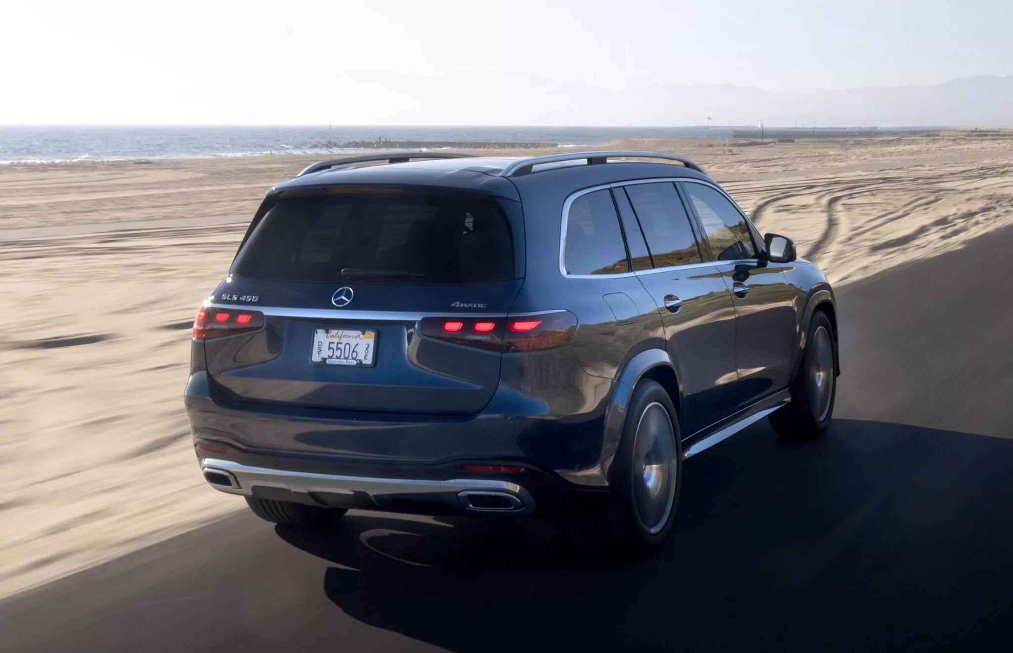 2023-mercedes-gls450-2-2048x1320-1709091802.jpg
