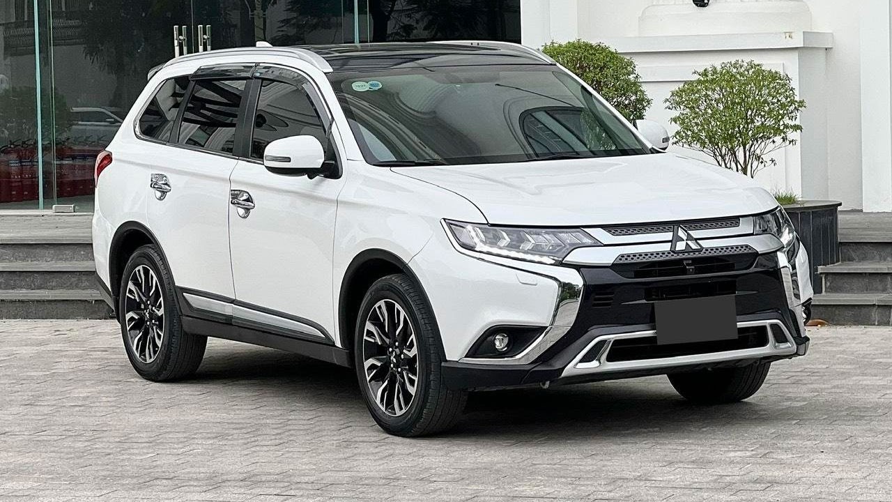 Siêu phẩm SUV cỡ C của Mitsubishi giá lăn bánh rẻ hơn cả Mazda CX-5, còn nhận quà tặng cực khủng ảnh 3