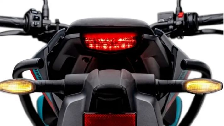 Tin xe hot 3/3: VinFast Fadil đe nẹt Hyundai Grand i10 và Kia Morning bằng giá lăn bánh rẻ khó tin ảnh 4