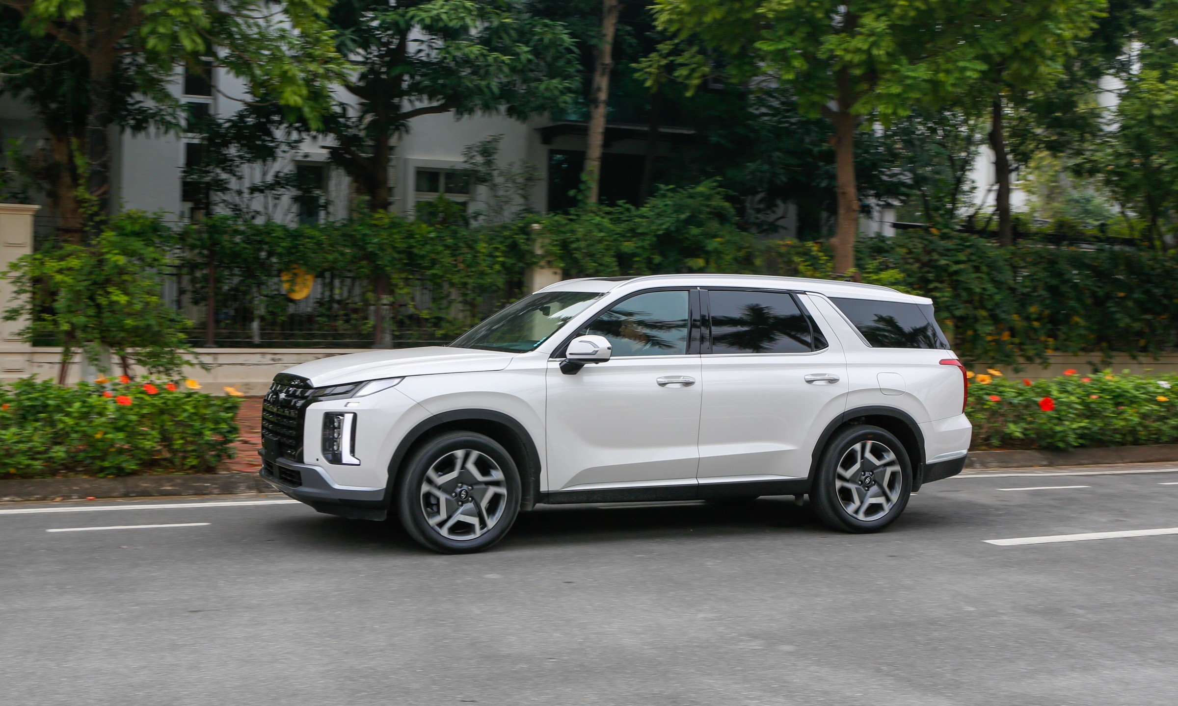 hyundai-palisade-2023-1709566542.jpg