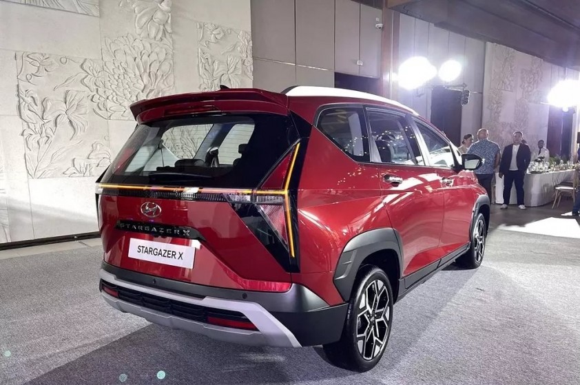 ‘Tân vương’ MPV của Hyundai nhận cọc tại Việt Nam, thiết kế thể thao làm lu mờ Mitsubishi Xpander ảnh 4