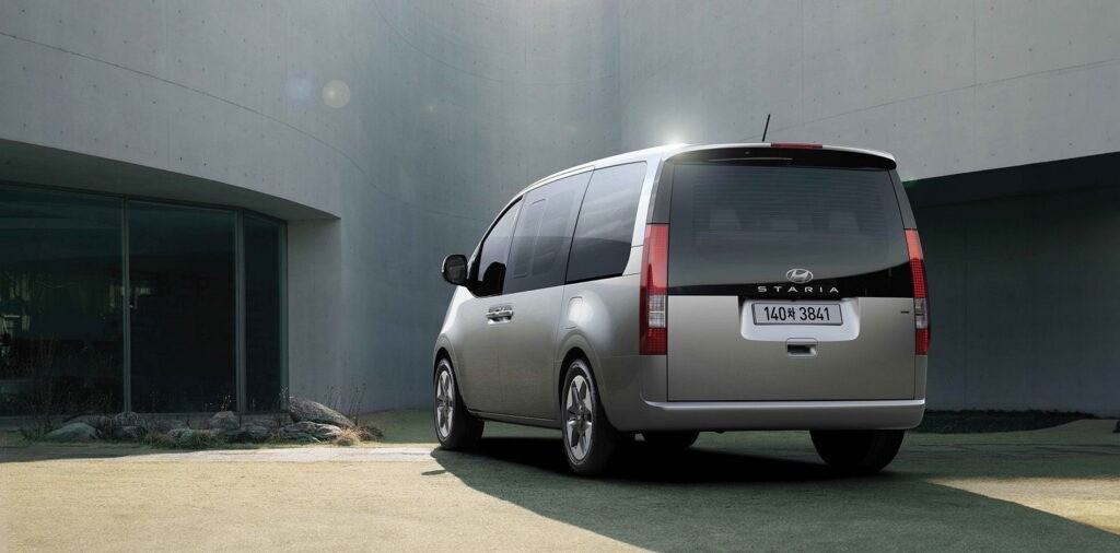 hyunda-staria-hybrid-2024-2-1709628966.jpg