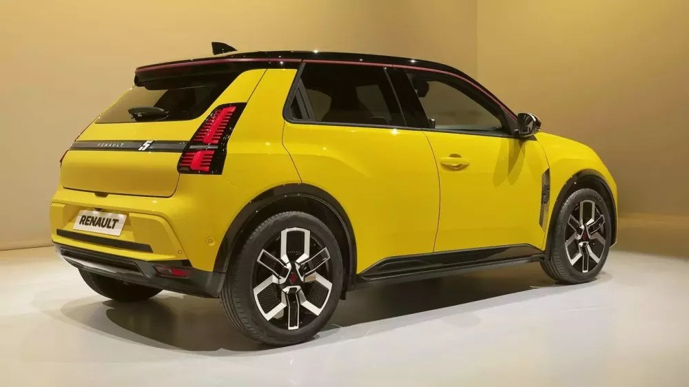 renault-5-e-tech-2-1709908358.jpg
