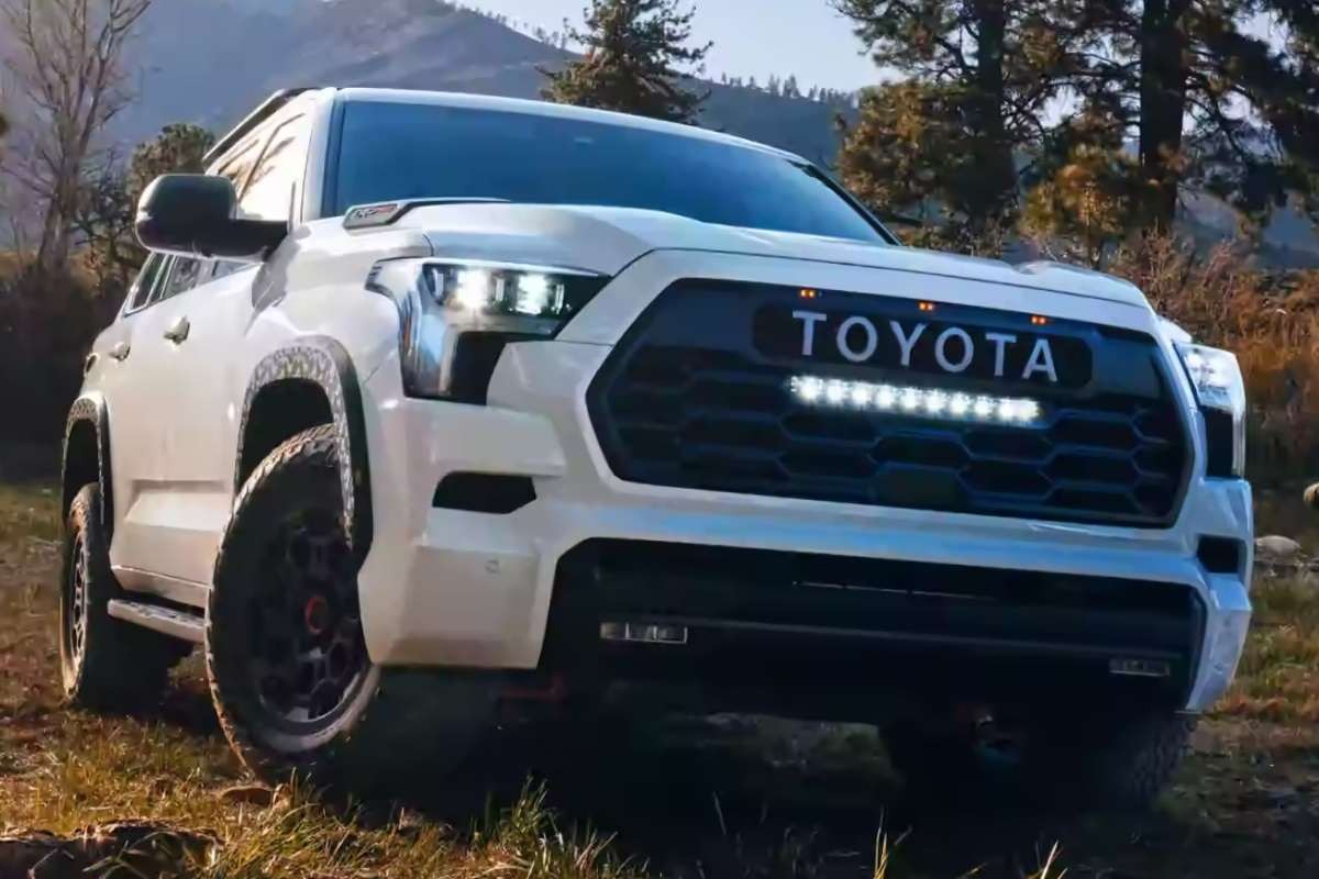 Toyota Fortuner thế hệ mới nâng cấp toàn diện, dễ khiến Ford Everest và Hyundai Santa Fe 'đo ván' ảnh 3