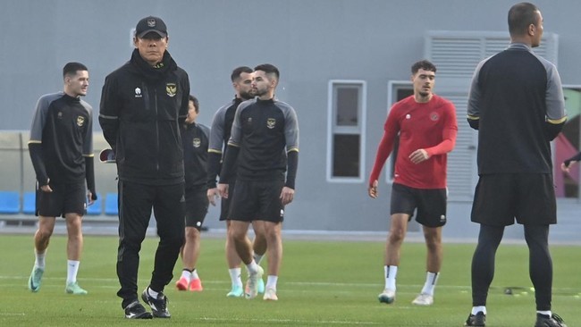 latihan-timnas-indonesia-jelang-lawan-vietnam-3-169-1709956020.jpeg