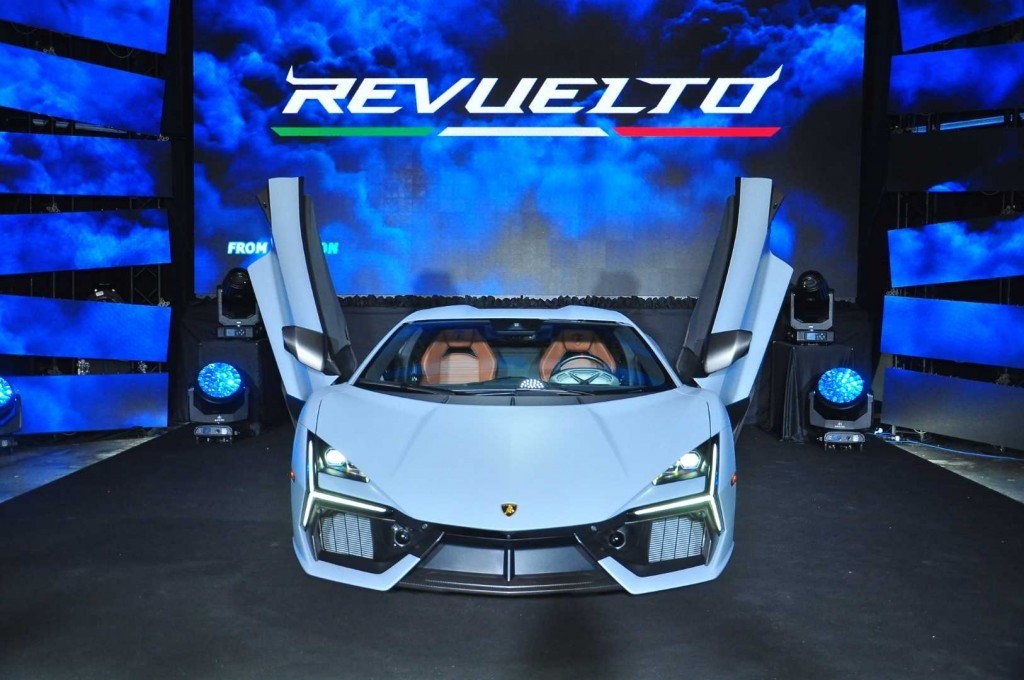 lamborghini-revuelto-2-1710026516.jpg