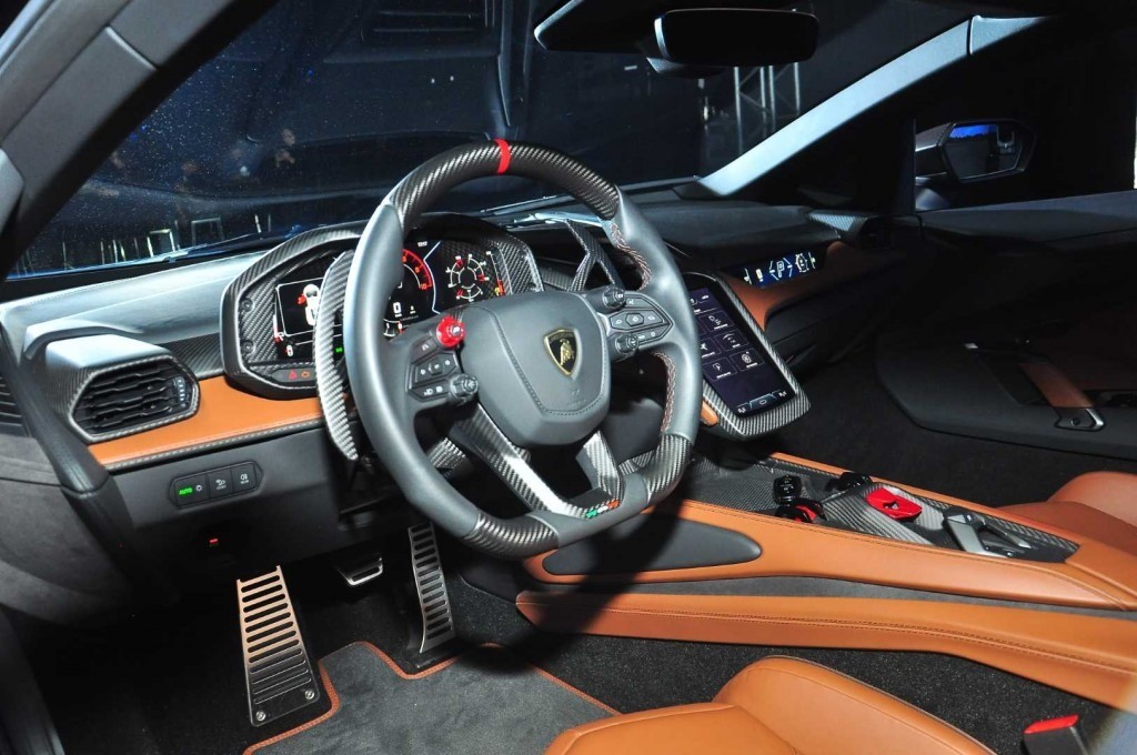 lamborghini-revuelto-4-1710026516.jpg