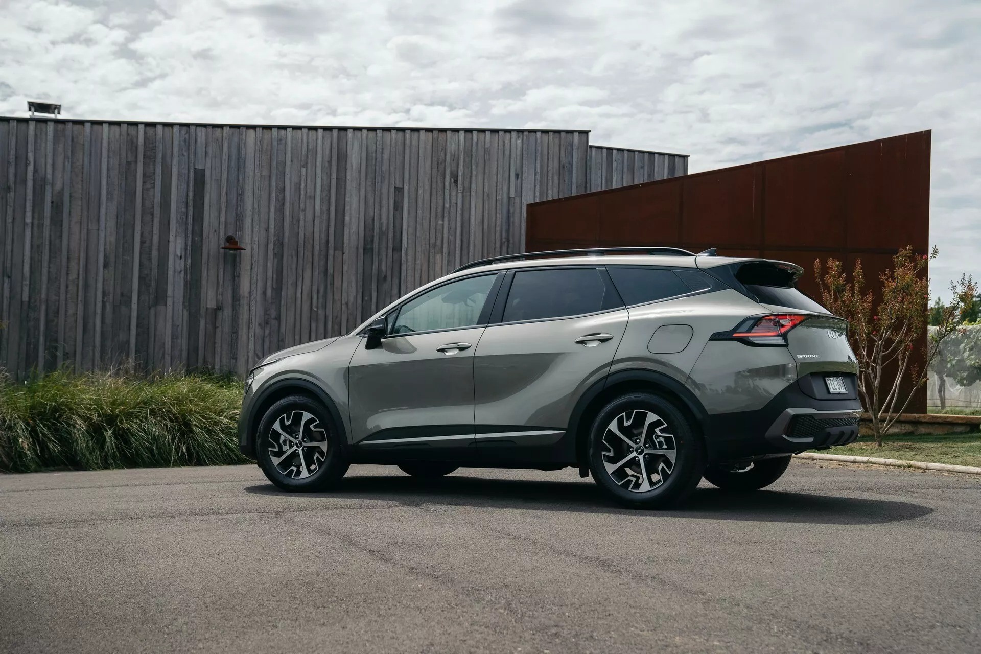 kia-sportage-hybrid-11-1710325388.jpg