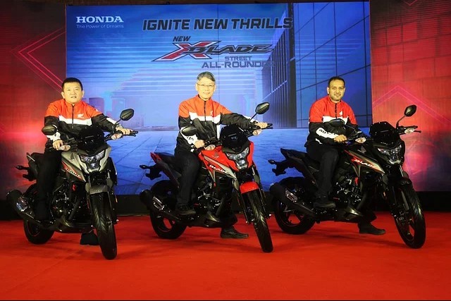 Honda ra mắt ‘chúa tể’ côn tay giá 42 triệu đồng xịn hơn Winner X, có phanh ABS đấu Yamaha Exciter ảnh 1