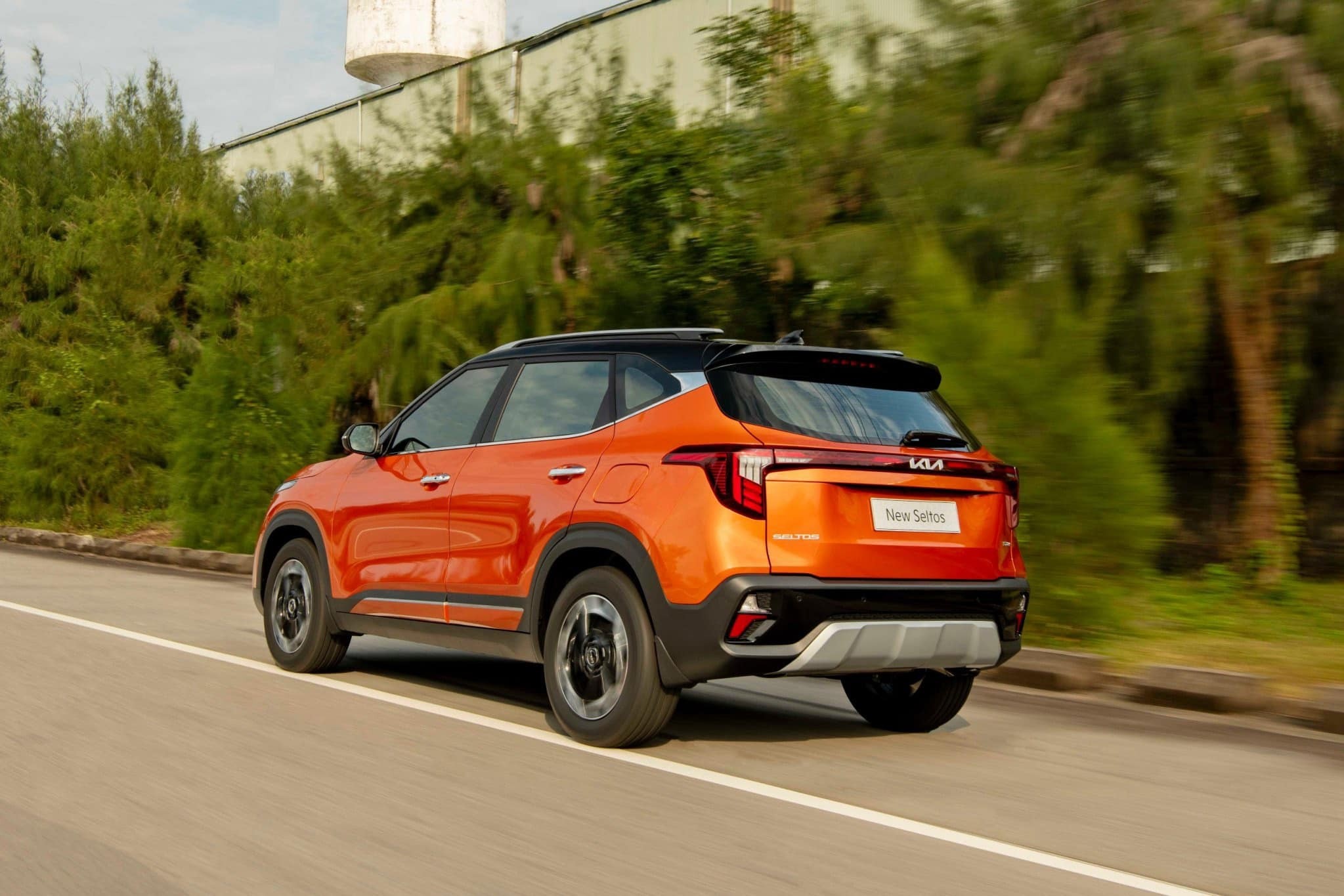 4-phien-ban-kia-seltos-2024-6-1711289720.jpg
