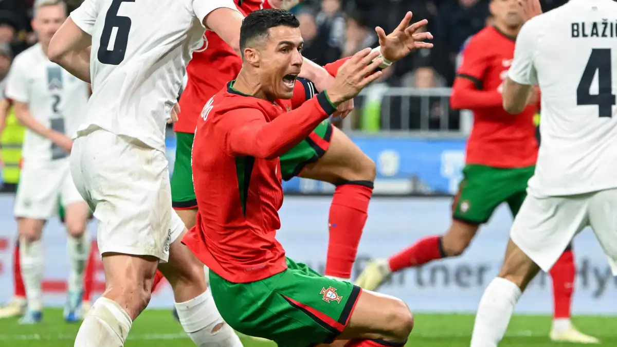 cristiano-ronaldo-portugal-2024-1711530798.jpg