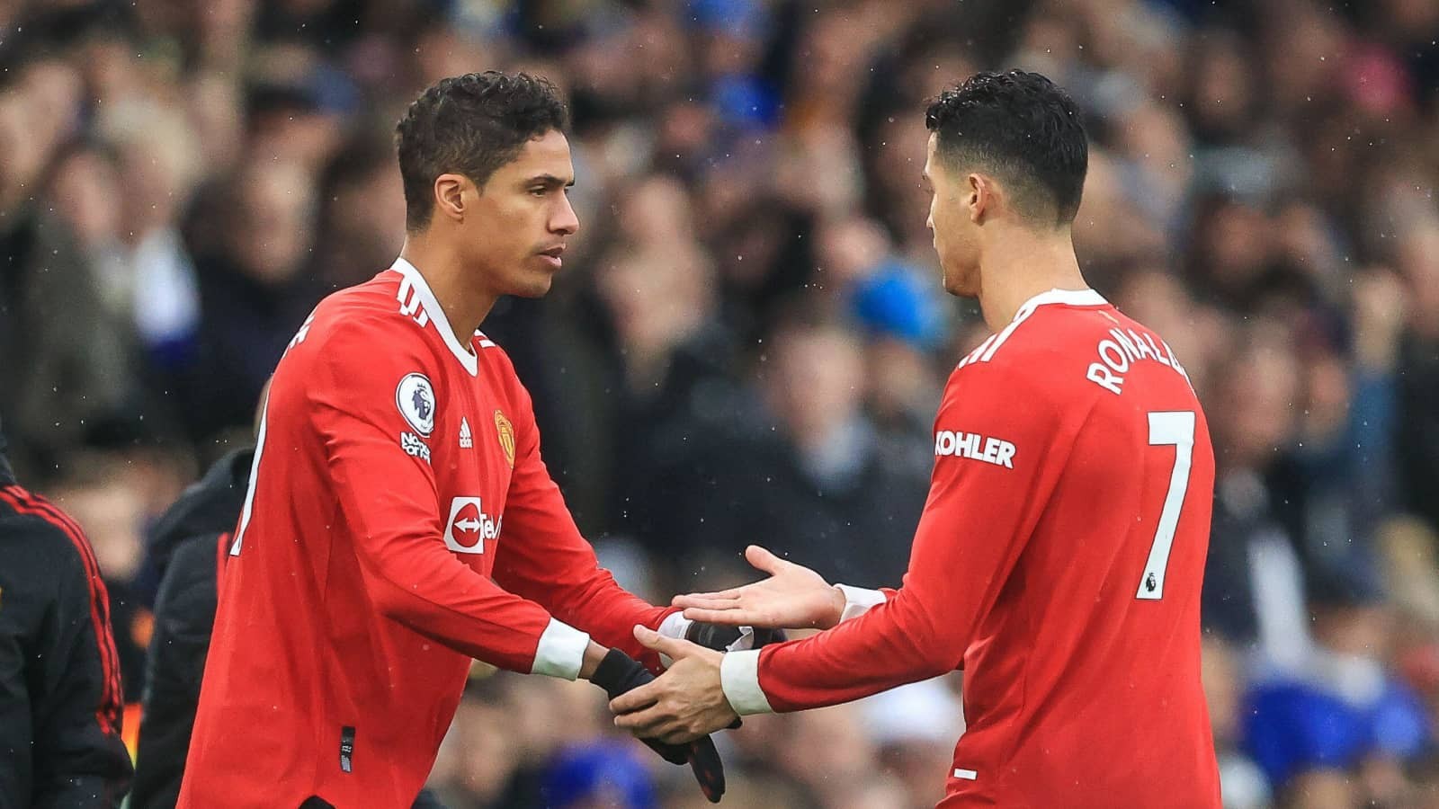 cristiano-ronaldo-raphael-varane-manchester-united-1711612736.jpg