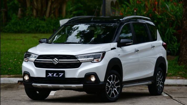 Tin xe hot 1/4: Toyota Fortuner phiên bản mới ra mắt, giá cực cạnh tranh đe dọa Everest và Santa Fe ảnh 3