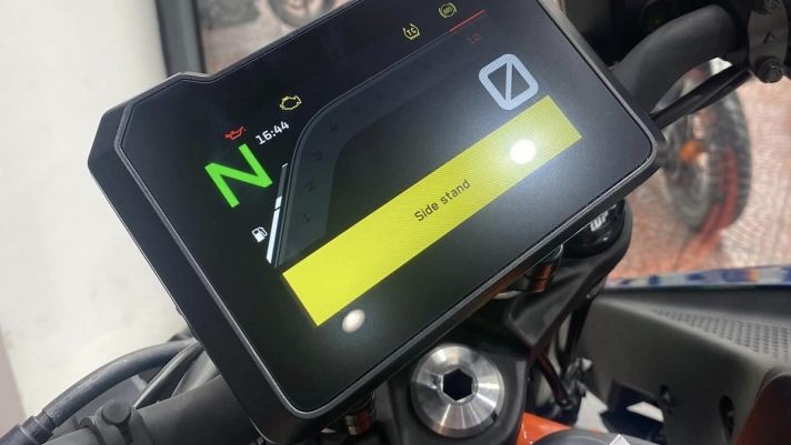 Tin xe 4/4: Ra mắt kiệt tác xe ga giá 51 triệu đồng trang bị ngang Honda Air Blade, cốp to hơn LEAD ảnh 3