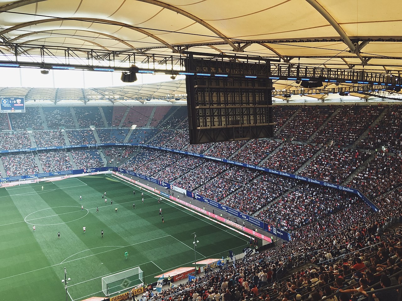 volksparkstadion-hamburg-1712206613.jpg