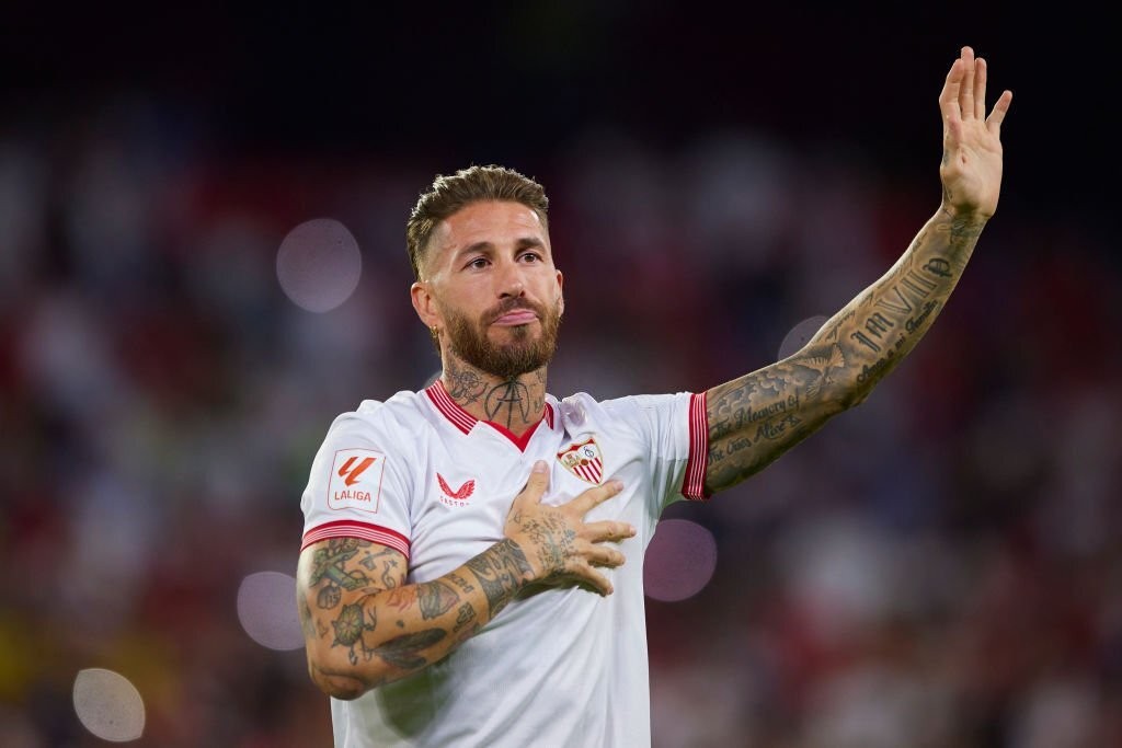 ramos-bat-khoc-trong-ngay-tro-lai-sevilla-sau-18-nam-1-1712542708.jpg