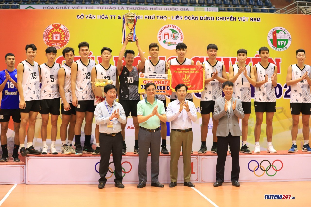 trao-thuong-ca-nhan-va-dong-doi-giai-bong-chuyen-cup-hung-vuong-2023-262215-1712652933.jpg