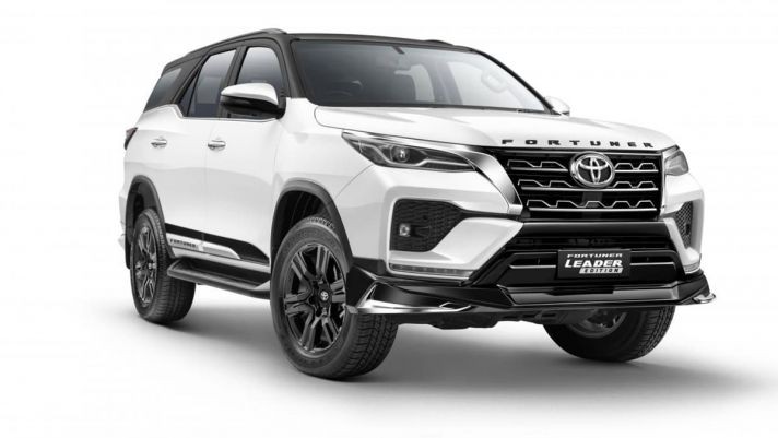 Tin xe hot 22/4: Quyết đấu Santa Fe và Ford Everest, Toyota Fortuner tung phiên bản mới giá hấp dẫn ảnh 1