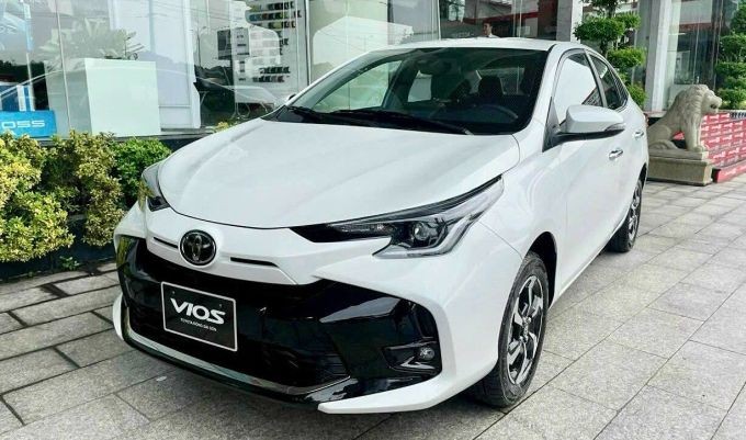 Tin xe hot 22/4: Quyết đấu Santa Fe và Ford Everest, Toyota Fortuner tung phiên bản mới giá hấp dẫn ảnh 2