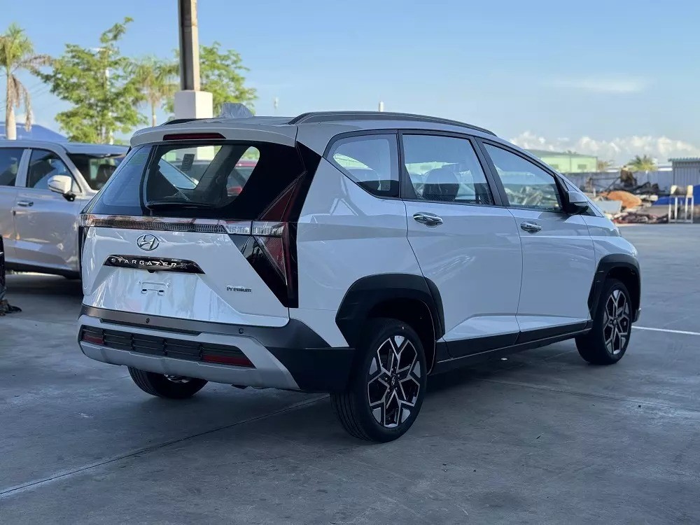 hyundai-stargazer-x-2024-2-052d-1714725292.jpg