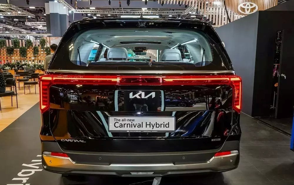 kia-carnival-2025-7-c19a-1715961926.jpg