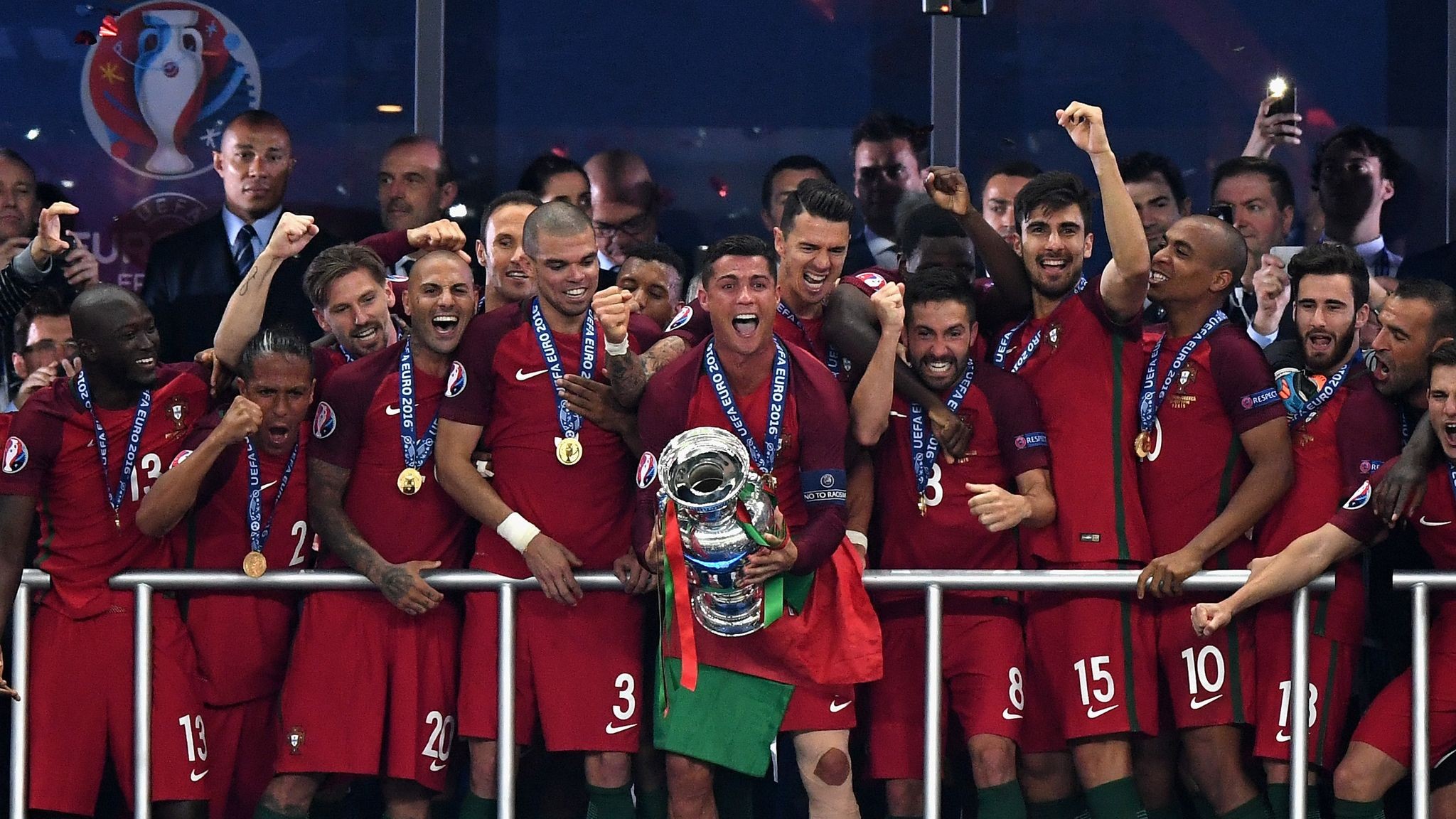 cristiano-ronaldo-euro-2016-portugal-3741695-1717813092.jpg