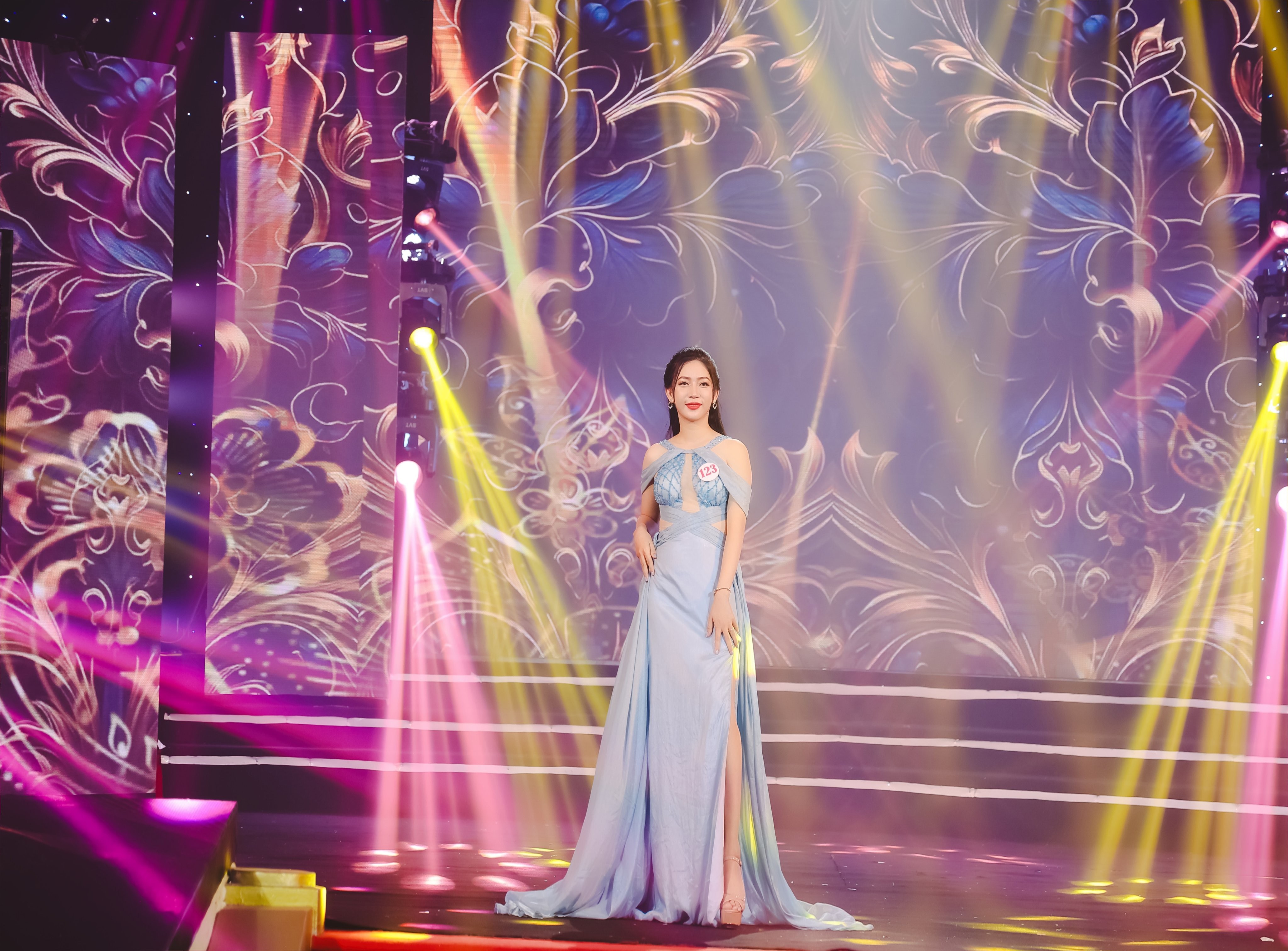 Nguyễn Hồng Thái chinh phục giải thưởng Người đẹp có khuôn mặt khả ái trong Hoa hậu Doanh nhân đất Việt 2023