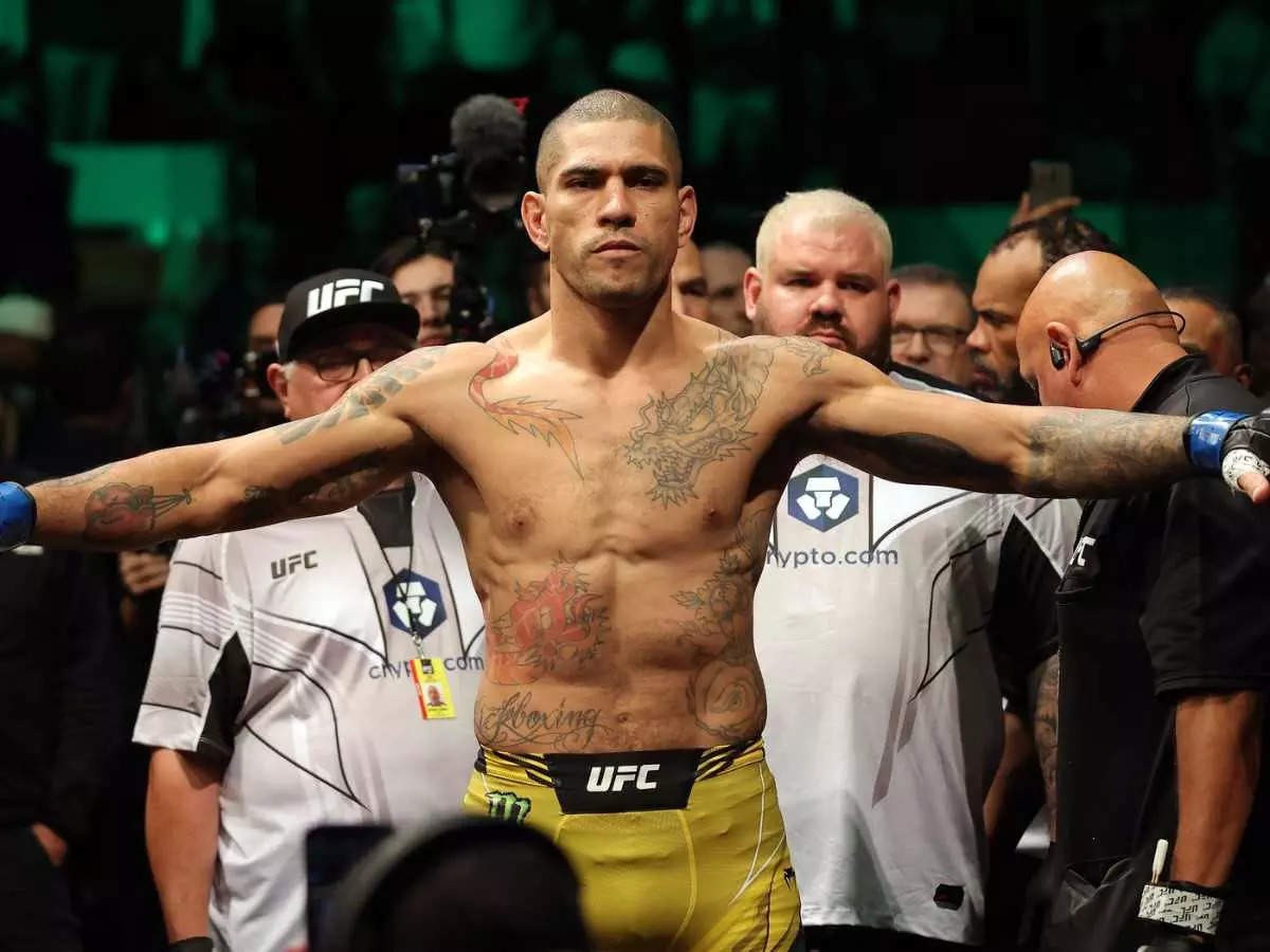 alex-pereira-rises-to-top-5-in-ranking-after-ufc-295-achievement-1701850280-1701878210.jpeg