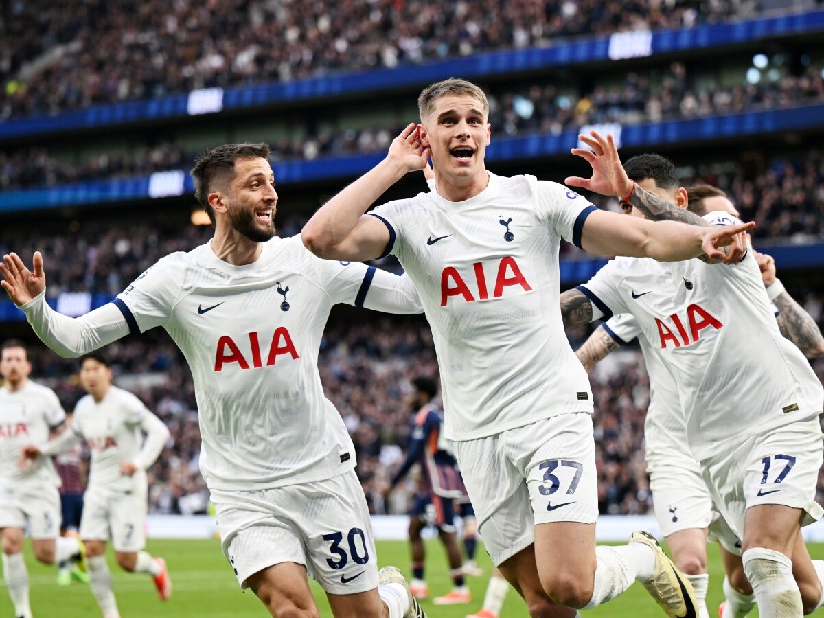 tottenham-1712552346.jpg