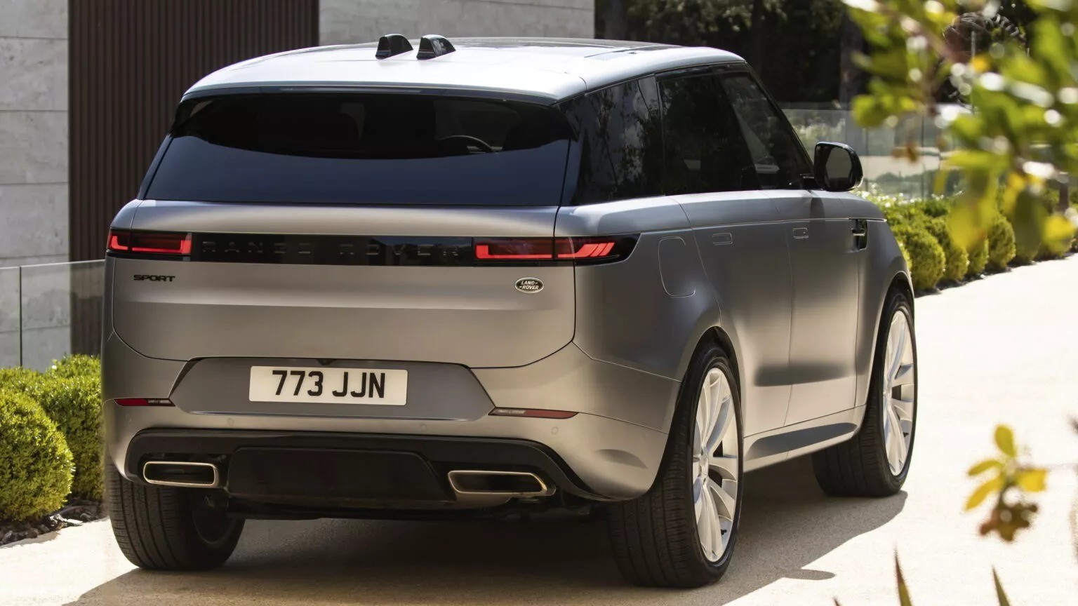 2023-range-rover-sport-2-1536x86-1703723179.jpg