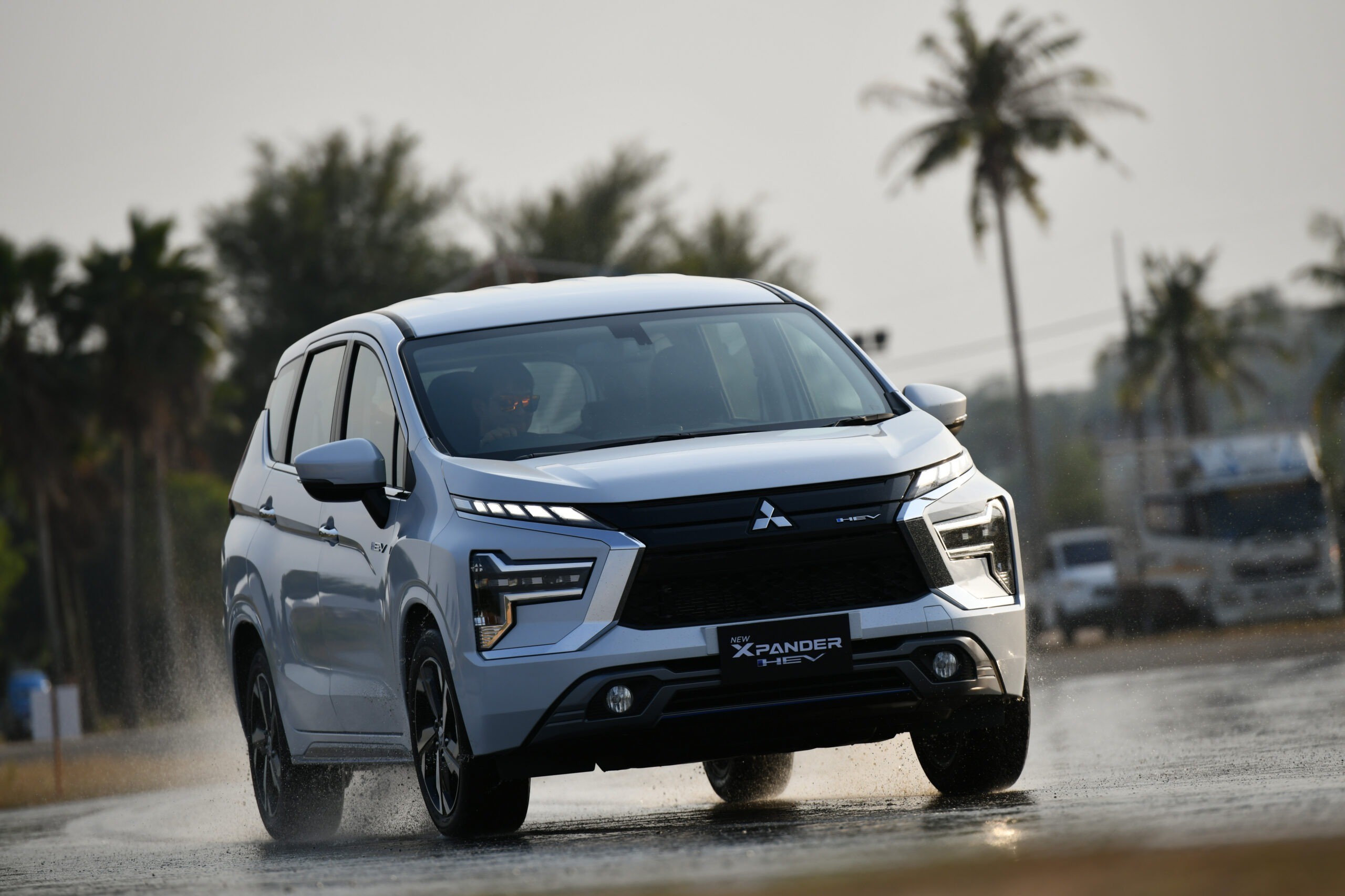 xpander-hev-1089-scaled-1706845011.jpg