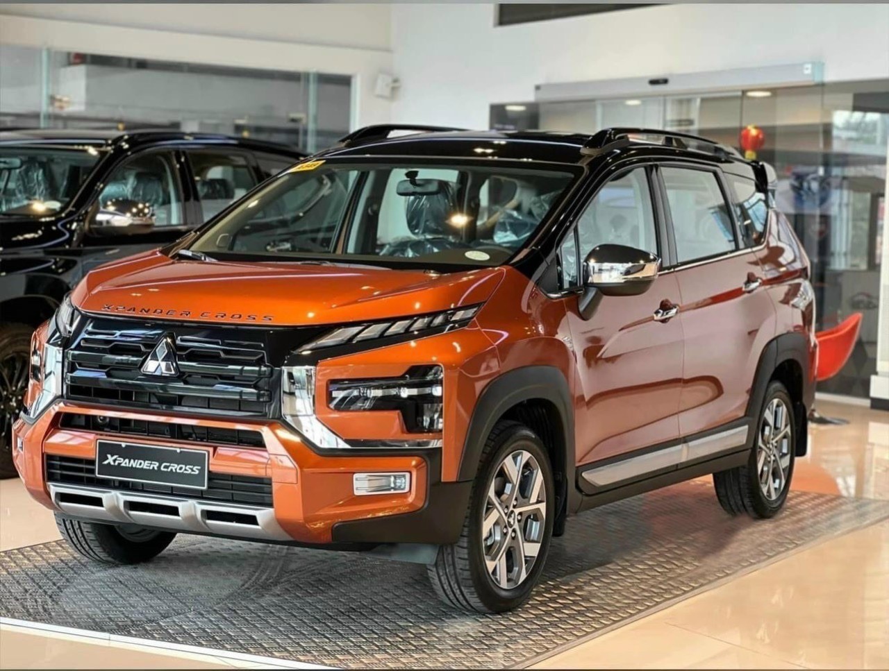 xe-xpander-cross-2023-mau-cam-de-1707218745.jpg